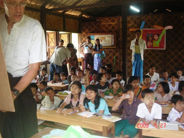 011 2009 schuleroeffnung yenangyaung