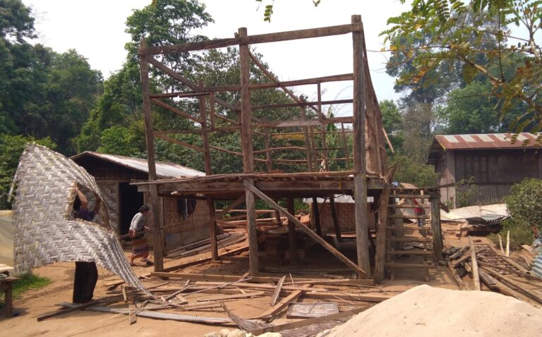 Renovierung / Neubau einer Hütte für eine Familie